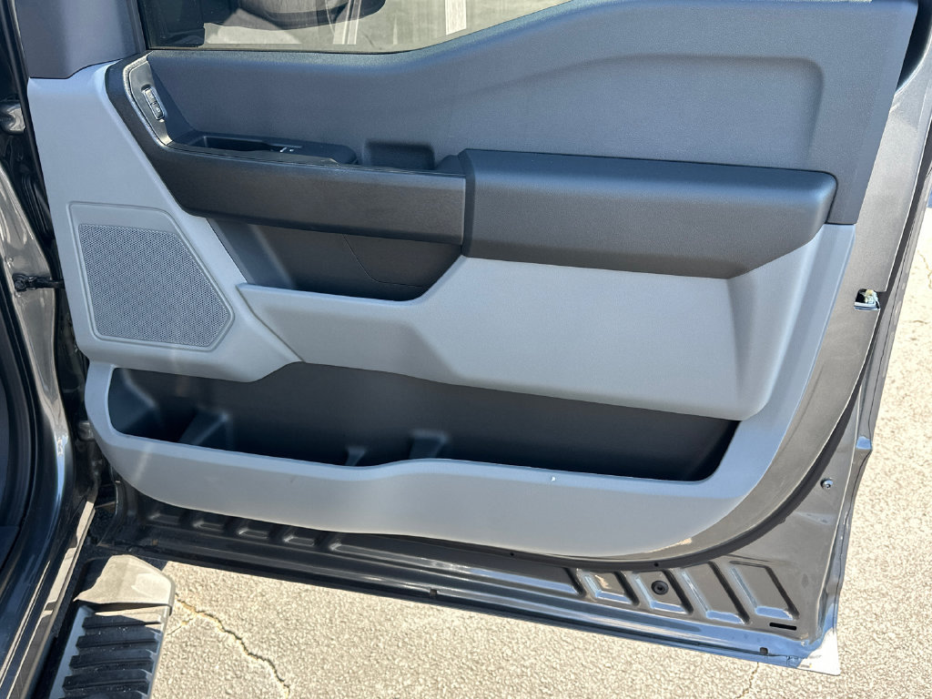 New 2025 Ford F250 XL w/ 360-Degree Camera Package RWD image 14