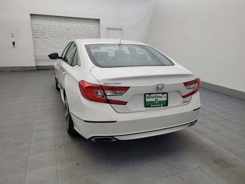 Used 2018 Honda Accord Touring image 6
