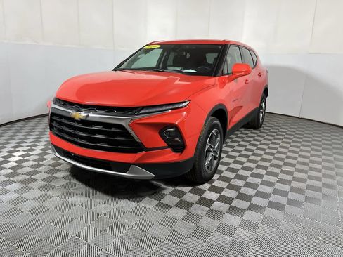 Used 2026 Chevrolet Blazer LT FWD image 4