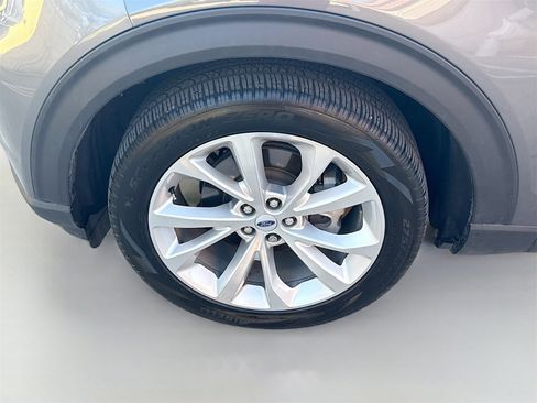 Used 2023 Ford Explorer Platinum w/ Technology Package image 32