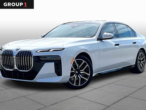 Certified 2025 BMW 740i xDrive image 1