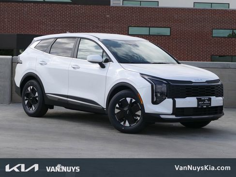 New 2026 Kia Sportage LX image 1