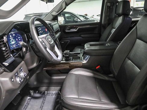 Used 2022 GMC Sierra 1500 Elevation w/ Elevation Premium Package image 17