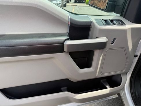 Used 2017 Ford F150 XLT w/ Equipment Group 301A Mid AWD/4WD image 9