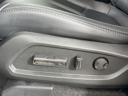 Used 2025 Honda Pilot EX-L image 31