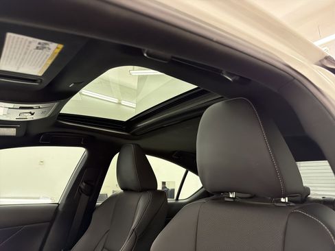 Used 2023 Lexus IS 350 F Sport w/ Navigation Package image 15