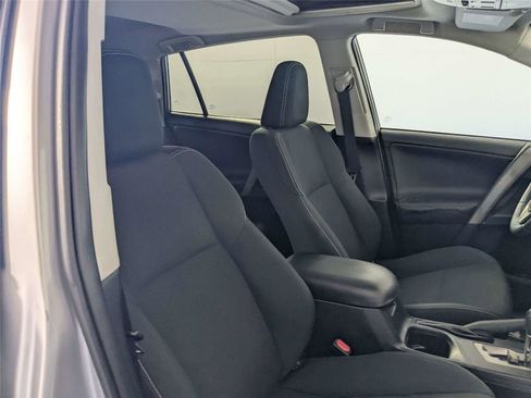 Used 2017 Toyota RAV4 XLE image 27