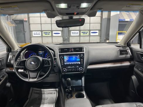 Used 2018 Subaru Outback 2.5i Limited AWD/4WD image 32