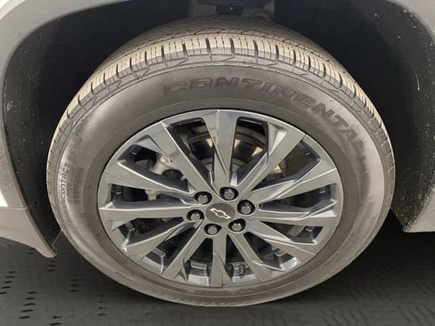 Used 2023 Chevrolet Traverse RS w/ LPO, Floor Liner Package AWD/4WD image 16