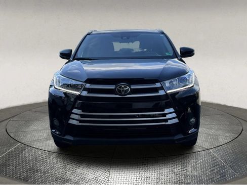 Used 2019 Toyota Highlander AWD V6 image 8