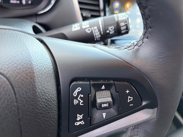 Used 2019 Chevrolet Trax LT w/ LT Convenience Package AWD/4WD image 28