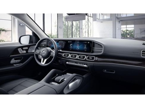 Used 2023 Mercedes-Benz GLS 450 4MATIC image 6