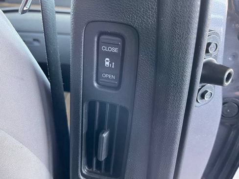 Used 2020 Honda Odyssey EX image 34