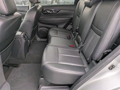 Used 2019 Nissan Rogue SL image 30