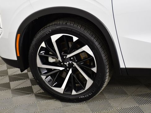Used 2024 Mitsubishi Outlander SE AWD/4WD image 53