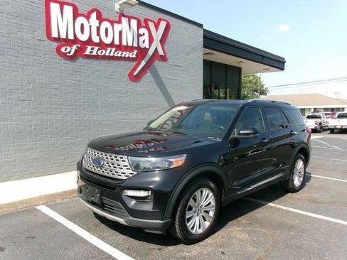 Used 2022 Ford Explorer Limited AWD/4WD image 2