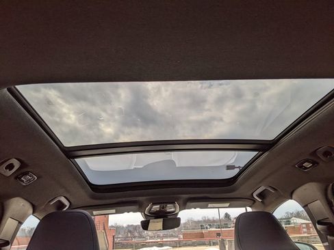 Certified 2025 Volvo XC40 B5 Plus image 13