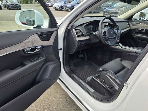 Certified 2022 Volvo XC90 T8 Inscription w/ Advanced Package image 19