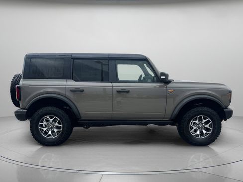 New 2025 Ford Bronco Badlands AWD/4WD image 2
