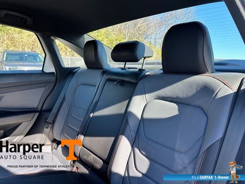 Used 2025 Volkswagen Jetta GLI Autobahn image 9