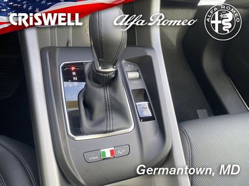 New 2024 Alfa Romeo Tonale Veloce image 32