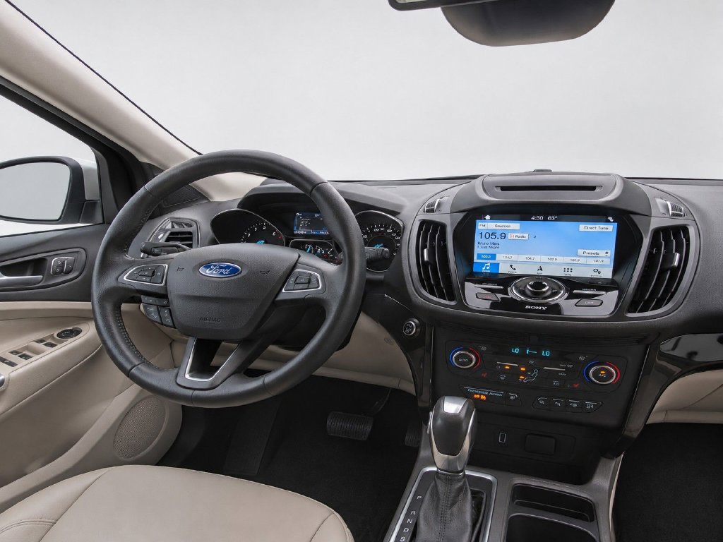 Used 2018 Ford Escape Titanium w/ Ford Safe & Smart Package AWD/4WD image 37