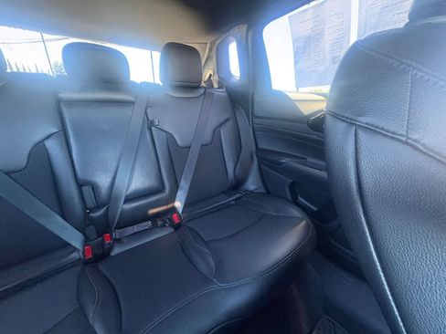 Used 2025 Jeep Compass Trailhawk AWD/4WD image 35