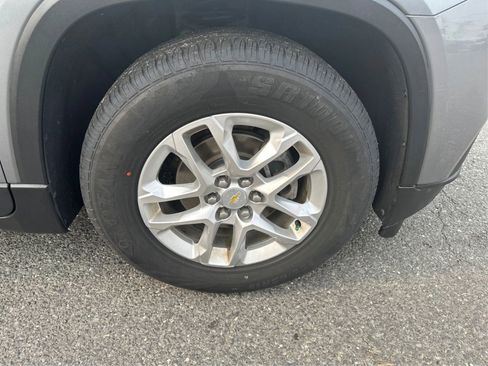 Used 2018 Chevrolet Traverse LS image 14