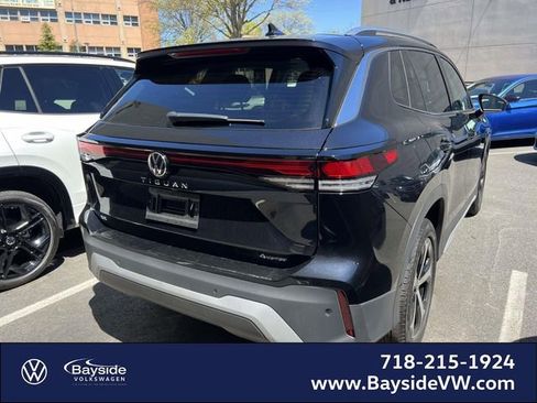 New 2026 Volkswagen Tiguan SE AWD/4WD image 11