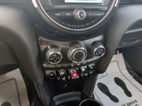 Used 2019 MINI Cooper 2-Door Hardtop image 14
