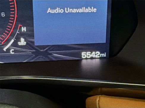 Used 2024 GMC Canyon AT4 w/ Technology Package image 13