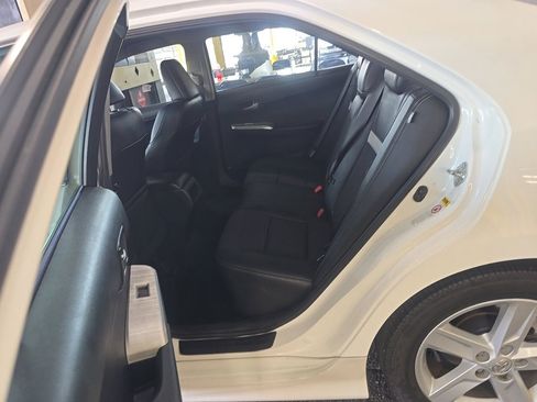Used 2013 Toyota Camry SE FWD image 8