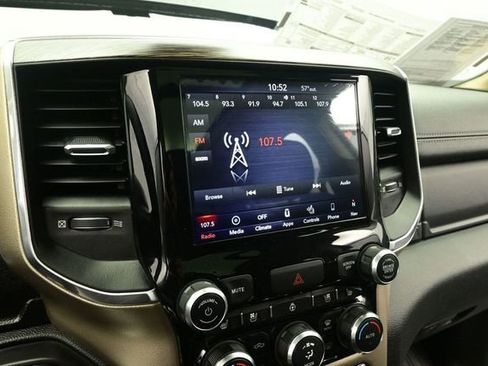 Used 2019 RAM 1500 Laramie AWD/4WD image 34