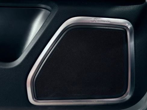 Used 2023 Porsche Macan Turbo AWD/4WD image 19