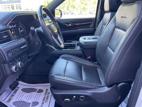 Used 2021 GMC Yukon Denali w/ Denali Ultimate Package AWD/4WD image 26