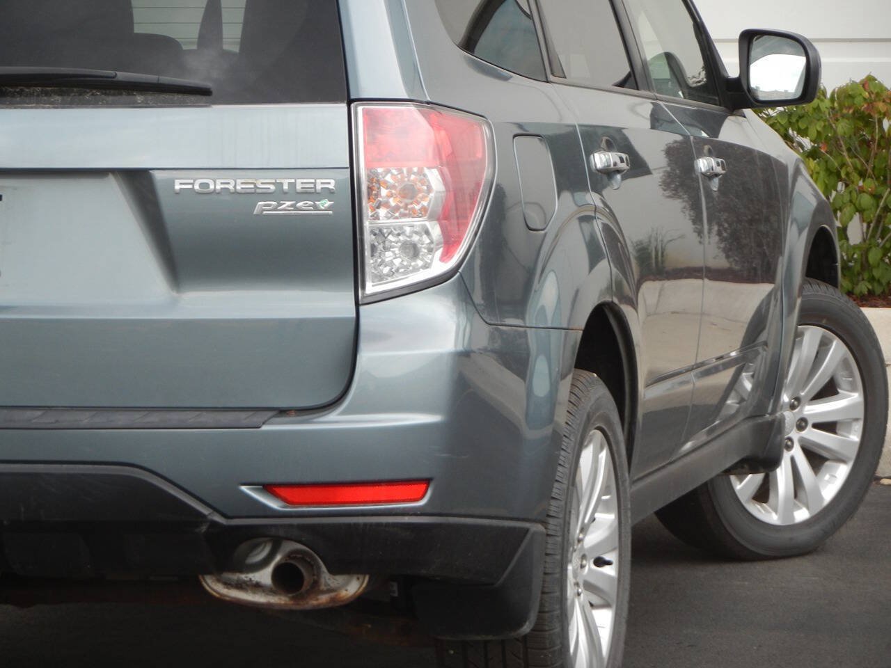 Used 2013 Subaru Forester 2.5X Premium w/ All-Weather Pkg AWD/4WD image 18