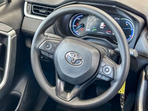 Used 2023 Toyota RAV4 LE AWD/4WD image 15
