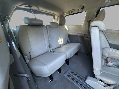 Used 2011 Toyota Sienna XLE w/ XLE Navigation Pkg FWD image 45