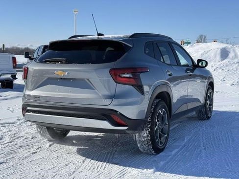 Certified 2025 Chevrolet Trax LT image 6