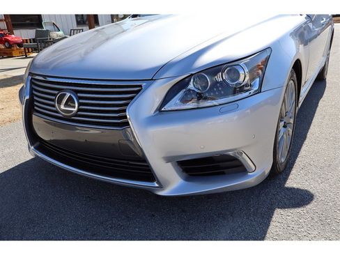 Used 2013 Lexus LS 460 AWD image 46