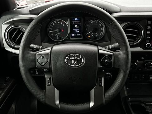 Used 2021 Toyota Tacoma TRD Sport w/ Technology Package AWD/4WD image 13