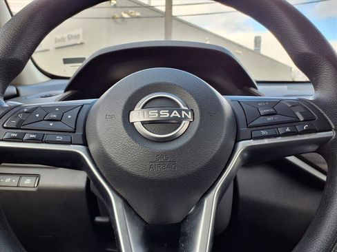 Used 2024 Nissan Altima 2.5 SV image 38