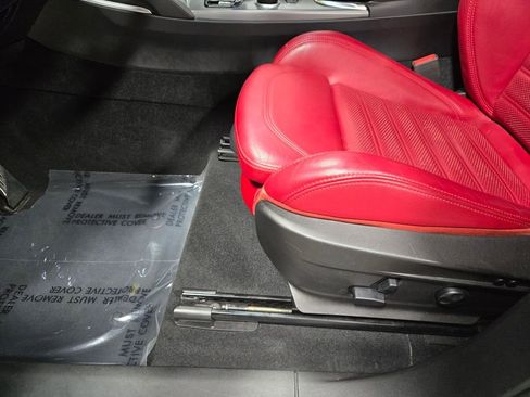 Used 2022 Alfa Romeo Stelvio Veloce image 11