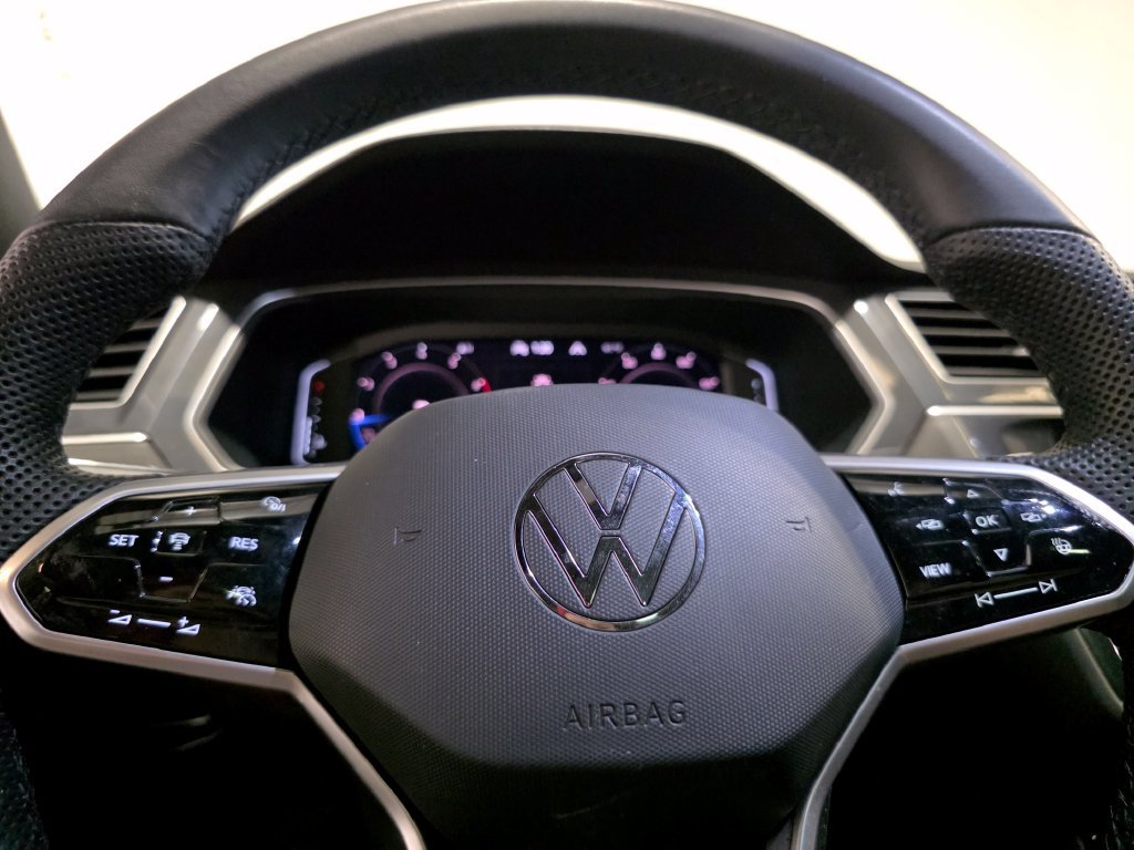 Used 2024 Volkswagen Tiguan SEL R-Line AWD/4WD image 20