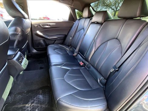 Used 2022 Toyota Avalon XLE image 20