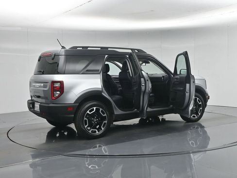 Certified 2022 Ford Bronco Sport Outer Banks w/ Tech Package AWD/4WD image 6