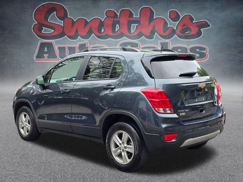 Used 2022 Chevrolet Trax LT w/ LT Convenience Package AWD/4WD image 4