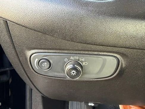 Used 2022 Chevrolet Equinox LS AWD/4WD image 21