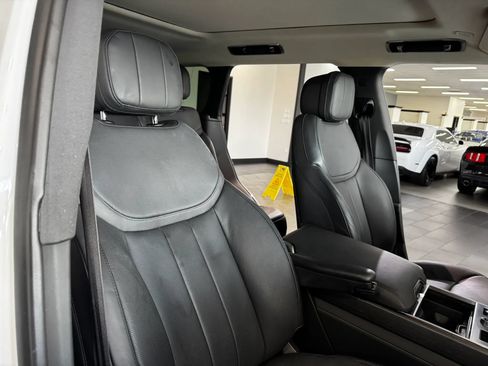 Used 2023 Land Rover Range Rover SE AWD/4WD image 13