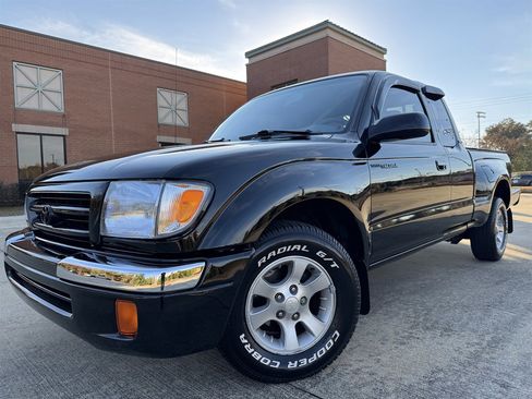 Used 2000 Toyota Tacoma 2WD Xtracab image 3